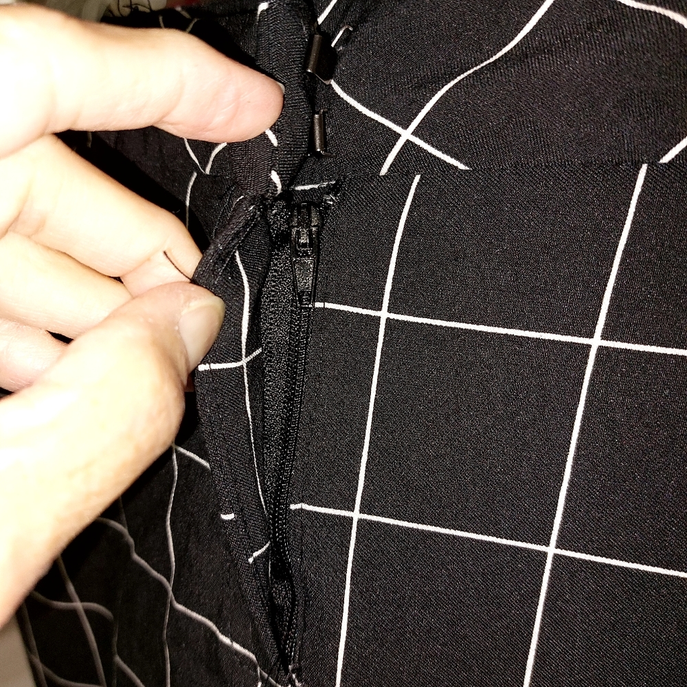 FINAL BLOW OUT! Womens Zac & Rachel grid pants - Picture 7 of 9